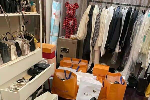 札达县回收一线品牌衣服.jpg